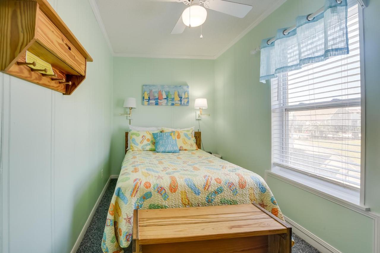Sunny Condo - Private Ocean Isle Beach Access! Exterior photo